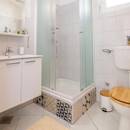 Tellus Apartman *